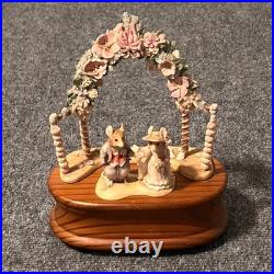 Vintage Brambly Hedge Enesco Mouse Wedding Music Box 1988 Jill Barklem /999