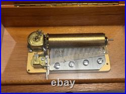 Vintage Burl Wood REUGE Swiss Music Box 3 Songs 50 Tooth Comb 9x5x3