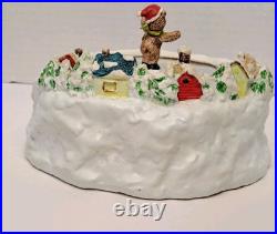 Vintage Christmas Around The World Musical Skating Bear On Pond Original Box