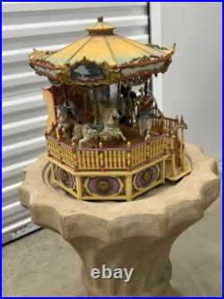 Vintage Enesco CAROUSEL ROYALE Animated Illuminated Musical Carousel WORKS! L@@k