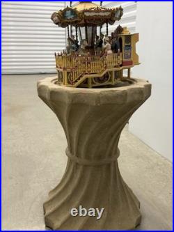 Vintage Enesco CAROUSEL ROYALE Animated Illuminated Musical Carousel WORKS! L@@k