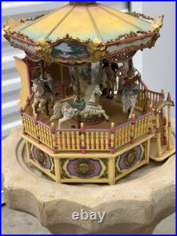 Vintage Enesco CAROUSEL ROYALE Animated Illuminated Musical Carousel WORKS! L@@k