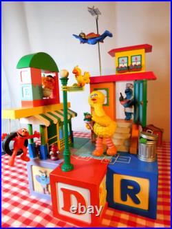 Vintage Enesco Sesame Street Deluxe Music Box Neighborhood Party 1993 withBox