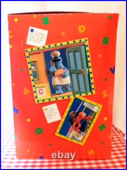 Vintage Enesco Sesame Street Deluxe Music Box Neighborhood Party 1993 withBox