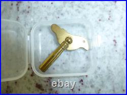 Vintage German Singing Bird Box Musical Automaton Bird Shape Key Original Key Vintage German Singing Bird Box Musical Automaton Bird Shape Key Original Key