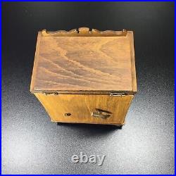 Vintage Hand Made Thrones Jewelry Music Box Schweden Madel Made in Switzerland