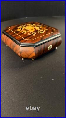 Vintage Italian Marquetry Musical Inlay Reuge Musical Jewelry Box Swiss Movement Vintage Italian Marquetry Musical Inlay Reuge Musical Jewelry Box Swiss Movement