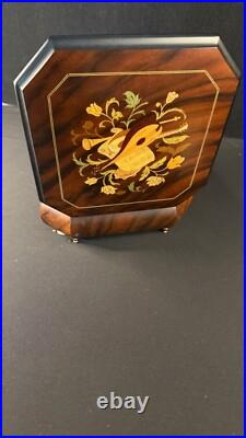 Vintage Italian Marquetry Musical Inlay Reuge Musical Jewelry Box Swiss Movement Vintage Italian Marquetry Musical Inlay Reuge Musical Jewelry Box Swiss Movement
