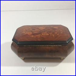 Vintage Italian Sorrento Inlaid Musical Jewelry Box Plays'Torna a Surriento