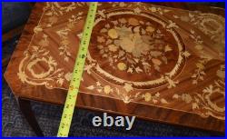Vintage Italian Sorrento Wooden Wood Inlaid Side Table 26X24X18