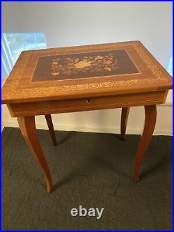 Vintage Italian Wind Up MUSIC BOX table With Inlaid lacquered wood design