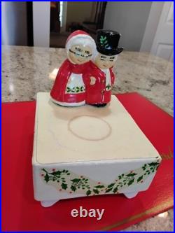 Vintage Marshall Fields Uncle Mistletoe & Aunt Holly Christmas Music Box