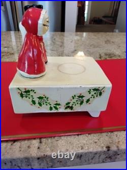 Vintage Marshall Fields Uncle Mistletoe & Aunt Holly Christmas Music Box