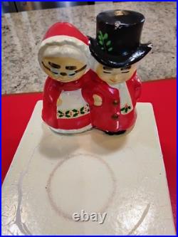 Vintage Marshall Fields Uncle Mistletoe & Aunt Holly Christmas Music Box