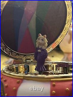 Vintage Muppets Holding Co. Miss Piggy Music Box Muppet Show Theme -Disney