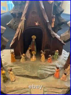 Vintage Oberammergau German Hand crafted Nativity Music box Large 10X8X6 A++++