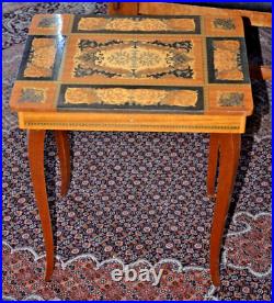 Vintage'RARE' Italian Satinwood Inlaid Marquetry REUGE Music Box Side Table