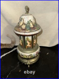 Vintage Reuge Capodimonte Italy Cherub Music Carousel Cigarette/Lipstick Holder