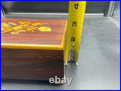 Vintage Reuge Saint Croix Swiss Music Box Wood Inlay 3 Songs Works #35074