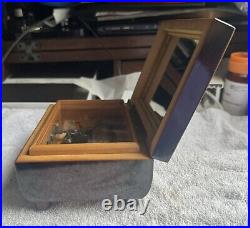 Vintage Rouge Music Box 3/36