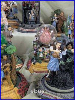 Vintage San Francisco Music Box Company Wizard of Oz Musical Cloche Dome Set 12