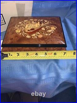 Vintage Sorrento Italy Burl Music Box With Certificate of Authenticity RARE