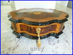 Vintage Swiss Reuge Music Box W. A. Mozart CH 3/72 (Watch the Video)