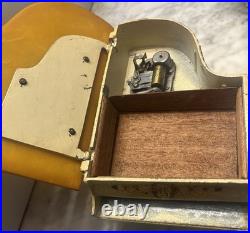 Vintage Thorens Grand Piano Swiss Music Box Butterscotch Bakelite Working Vintage Thorens Grand Piano Swiss Music Box Butterscotch Bakelite Working