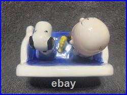 Vintage Willitts Snoopy & Charlie Brown on a Couch Music Box NICE
