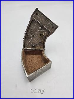 Vintage Zimbalist metal shaped Music Box, Works