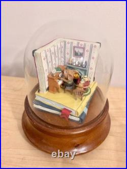 Vtg 1990 Enesco Music Box Mouse House Village Living Room Home Sweet HomePiano