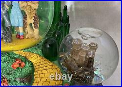Wizard of Oz Yellow Brick Road Emerald City Music Box Snow Globe Westland #1820